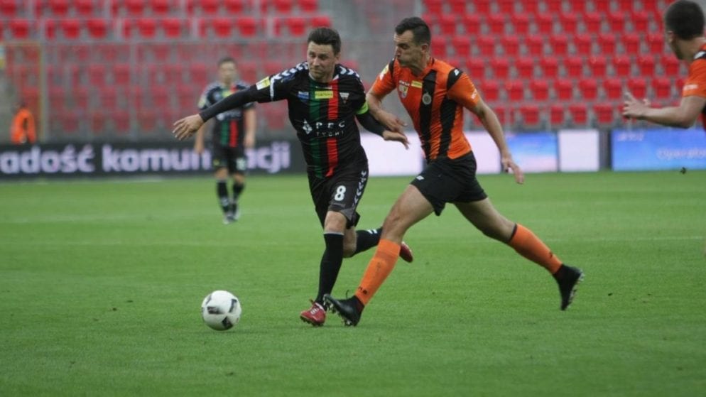 Nhận định bóng đá Olsztyn OKS 1945 vs Chrobry Glogow, ngày 1/6/2020